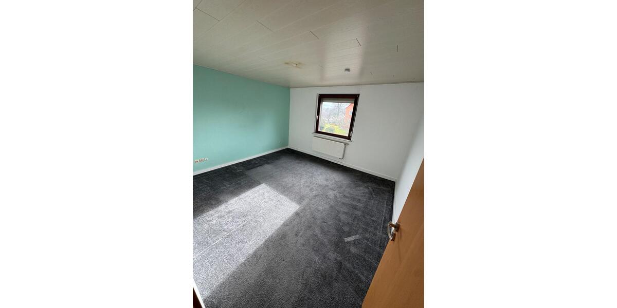 Einfamilienhaus Hennef (Sieg) - 4 Zimmer, 146 m&sup2;, 1.250&euro; | Angebot:25261333