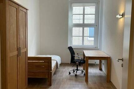 Wohnung Cottbus Mitte - 5 Zimmer, 200 m&sup2;, 250&euro; | Angebot:26887635