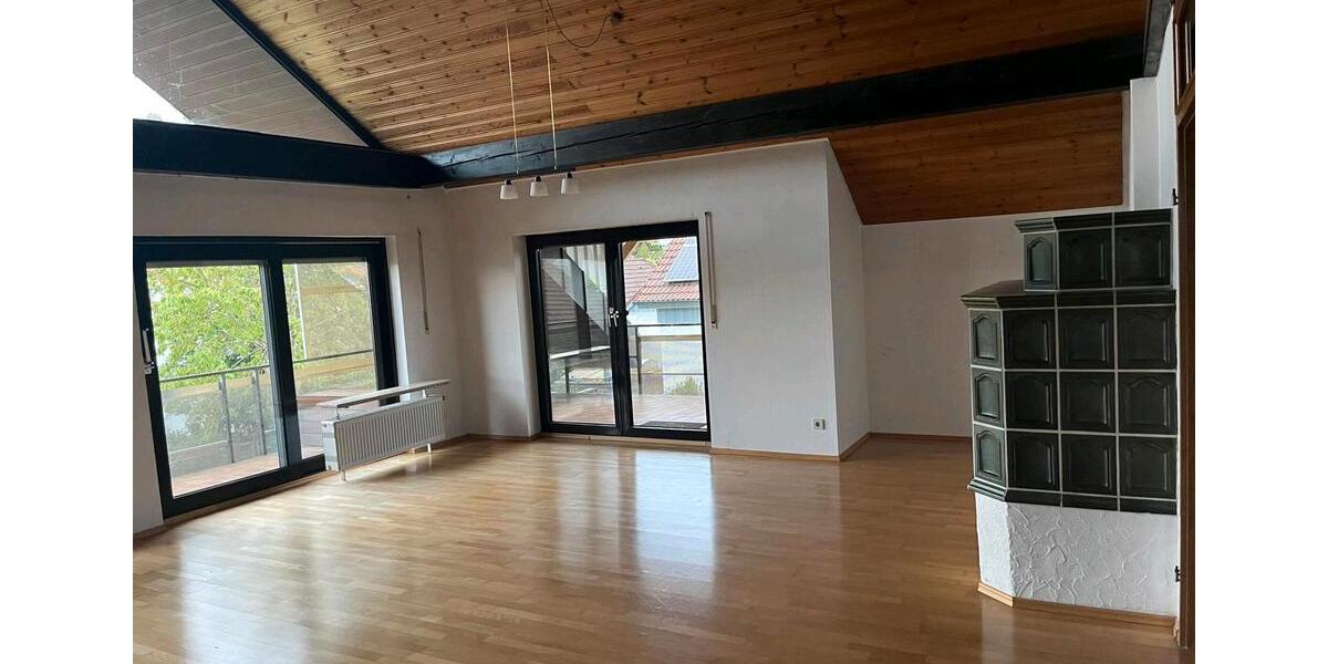 Etagenwohnung Ellwangen (Jagst) - 3.5 Zimmer, 100 m&sup2;, 700&euro; | Angebot:26429163