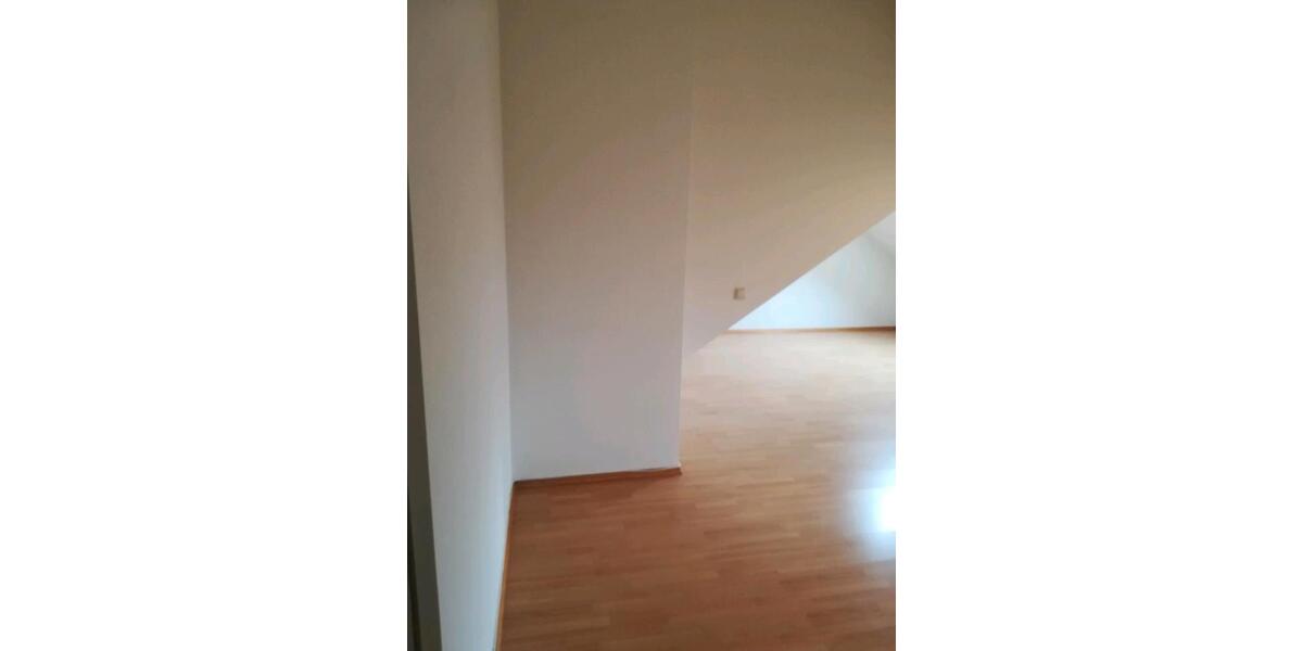 Dachgeschoßwohnung Gilching - 1 Zimmer, 83 m&sup2;, 1.650&euro; | Angebot:24763461