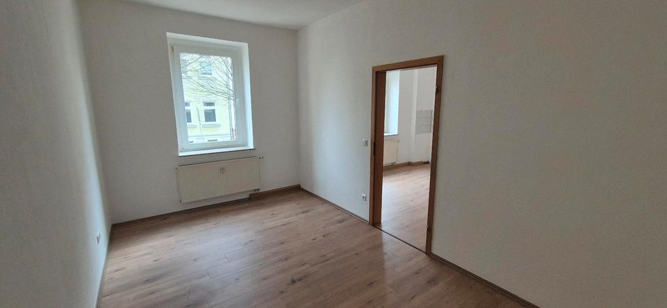 Erdgeschoßwohnung Döbeln - 1 Zimmer, 43 m&sup2;, 260&euro; | Angebot:25993773