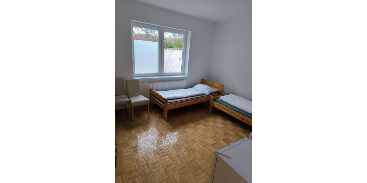 Einfamilienhaus Lübeck Sankt Lorenz Nord - 20 Zimmer, 299 m&sup2;, 9.999&euro; | Angebot:26489485