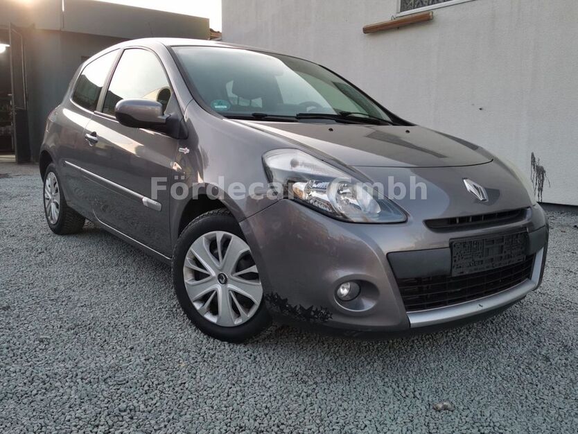 Renault Clio 150.000 km 3.690 € Kiel 24148