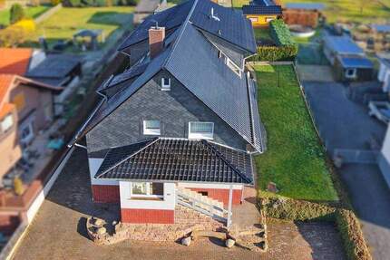 Haus Hofgeismar / Hombressen Hombressen - 9 Zimmer, 245 m&sup2;, 330.000&euro; | Angebot:25735154