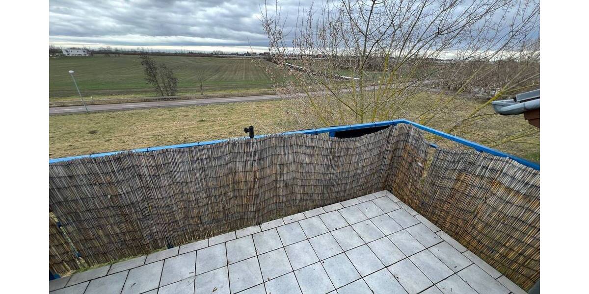 Etagenwohnung Kabelsketal Schwoitsch - 3 Zimmer, 75 m&sup2;, 110.000&euro; | Angebot:25671518