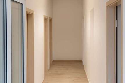 Haus zum Mieten in Wildenberg 1.800 € 135 m² 9 zimmer