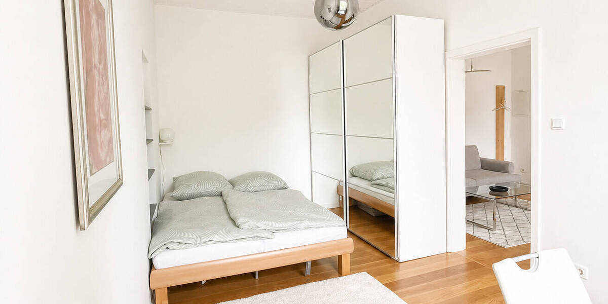 Etagenwohnung Frankfurt am Main Sachsenhausen - 2 Zimmer, 50 m&sup2;, 1.000&euro; | Angebot:26824646