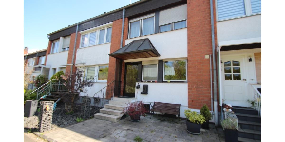 Mit 3D: Reihenhaus mit Terrasse & viel Potenzial – Ihr neues Zuhause wartet! - Reihenmittelhaus Lohmar | Angebot:26295340