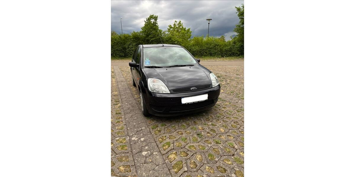 Ford Fiesta 86.000 km 2.800 &euro; Ederheim 86739