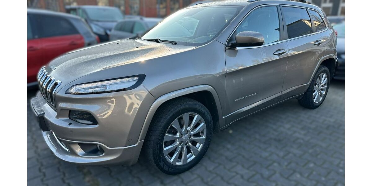 Jeep Cherokee 130.000 km 17.950 &euro; Berlin-Spandau 13585