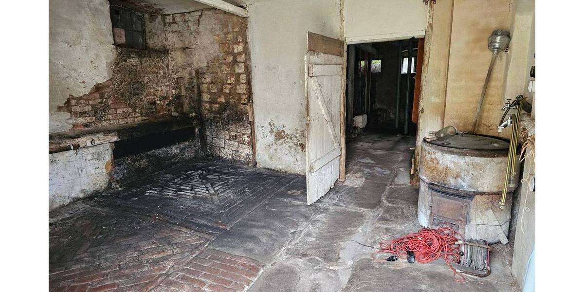 Mehrfamilienhaus, Wohnhaus Rödental Mönchröden - 9 Zimmer, 180 m&sup2;, 120.000&euro; | Angebot:26119197