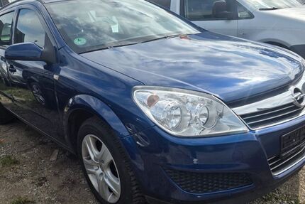 Opel Astra 166.485 km 1.900 &euro; Lübeck 23568