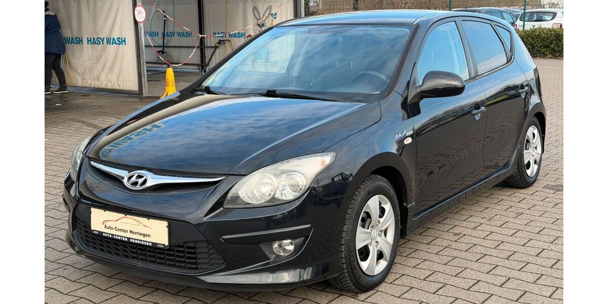 Hyundai i30 206.000 km 2.890 &euro; Hamm 59067