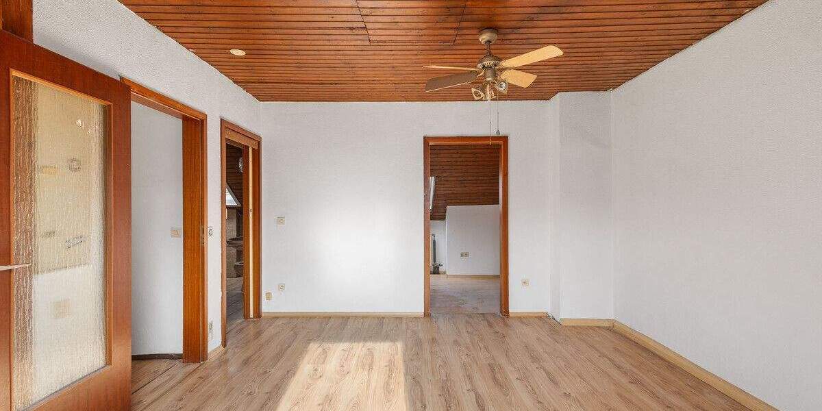 Reihenmittelhaus Regensburg Ostenviertel - 5 Zimmer, 136 m&sup2;, 499.000&euro; | Angebot:25702640