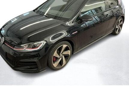 VW Golf 52.477 km 23.890 &euro; Dresden 01067