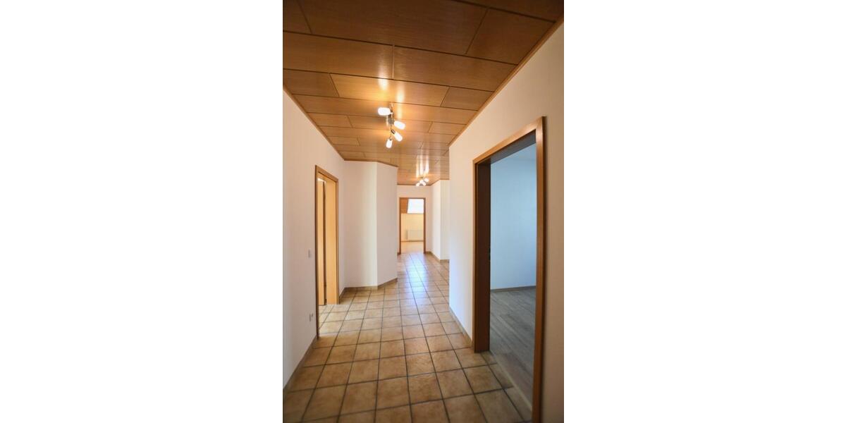 Etagenwohnung Borchen - 4 Zimmer, 97 m&sup2;, 595&euro; | Angebot:25479729