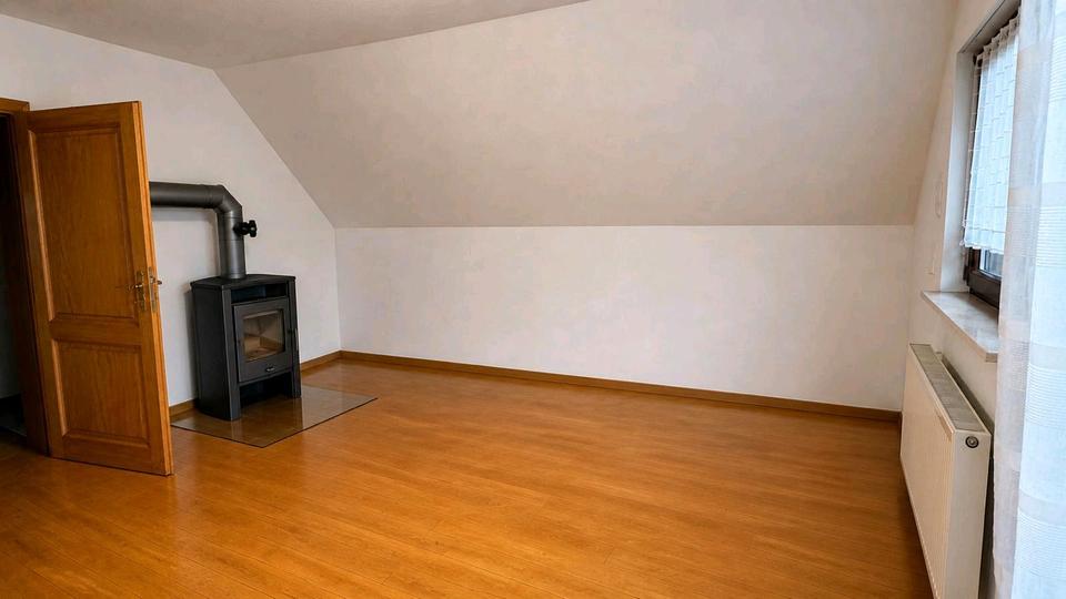 Dachgeschoßwohnung Homburg - 5 Zimmer, 112 m&sup2;, 800&euro; | Angebot:26426547