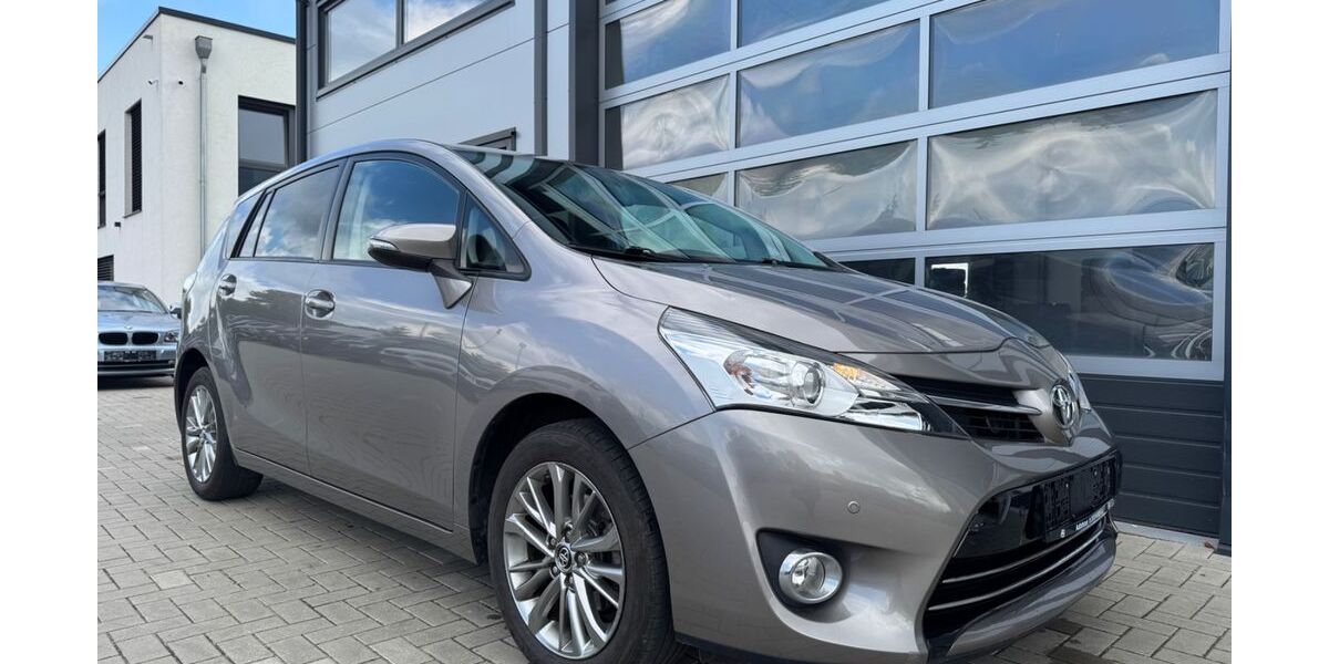 Toyota Verso 97.000 km 10.490 &euro; Lengede OT Broistedt 38268