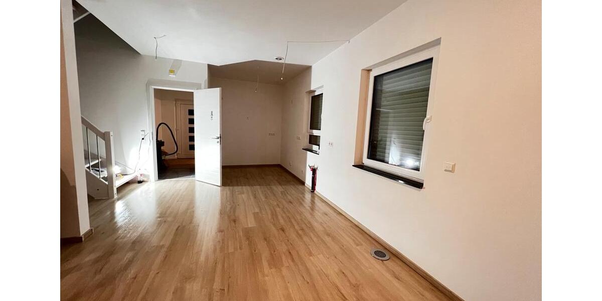 Doppelhaushälfte Biedenkopf - 8 Zimmer, 218 m&sup2;, 799.000&euro; | Angebot:26287848