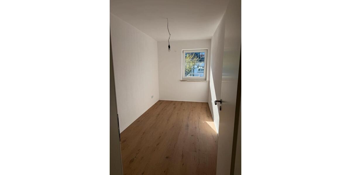 Reihenhaus Stuttgart Stuttgart-West - 6 Zimmer, 158 m&sup2;, 2.600&euro; | Angebot:26074634