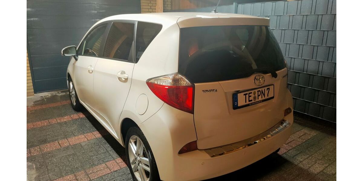 Toyota Verso-S 146.000 km 8.790 &euro; Ibbenbüren 49479