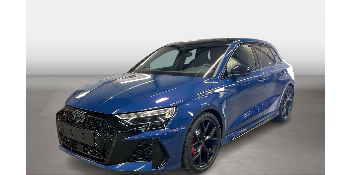 Audi RS3 2.500 km 65.990 &euro; Landshut 84030