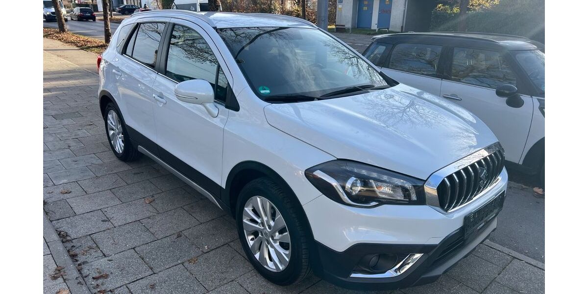Suzuki SX4 53.000 km 13.990 &euro; München 81825