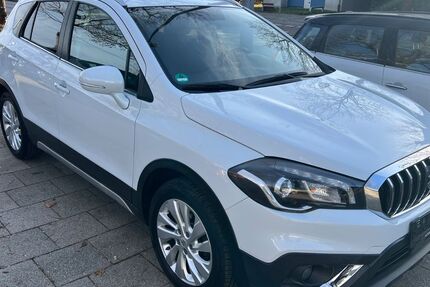 Suzuki SX4 53.000 km 14.990 &euro; München 81825