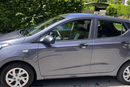 Hyundai i10 24.380 km 7.100 &euro; München 80805