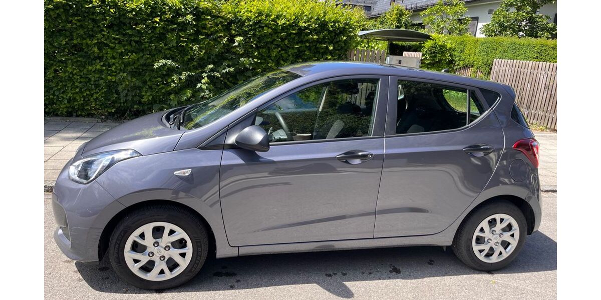 Hyundai i10 24.380 km 7.100 &euro; München 80805