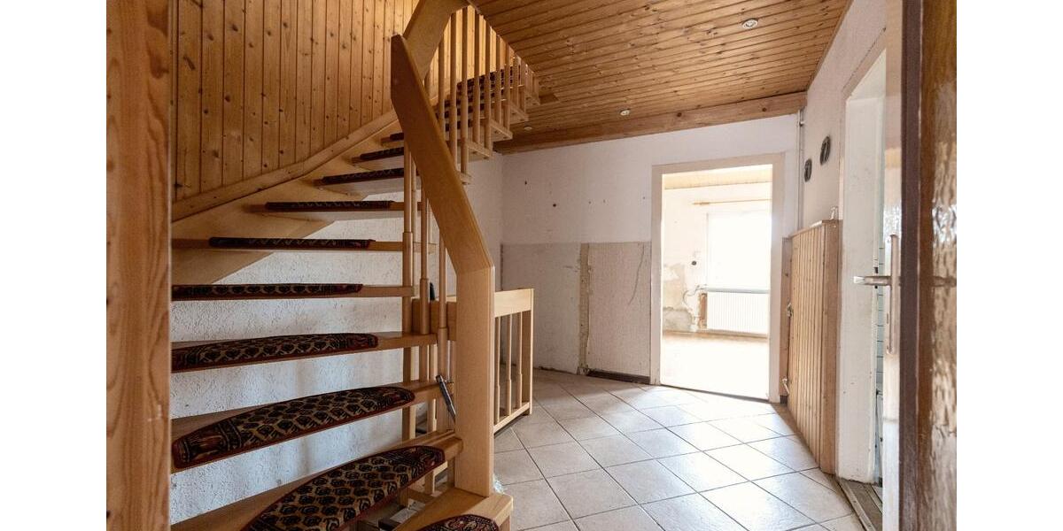 Einfamilienhaus Waltershausen - 4 Zimmer, 100 m&sup2;, 185.000&euro; | Angebot:26977838