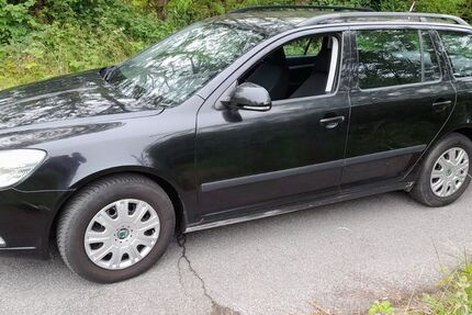 Skoda Octavia 210.125 km 2.250 &euro; Duisburg 47198
