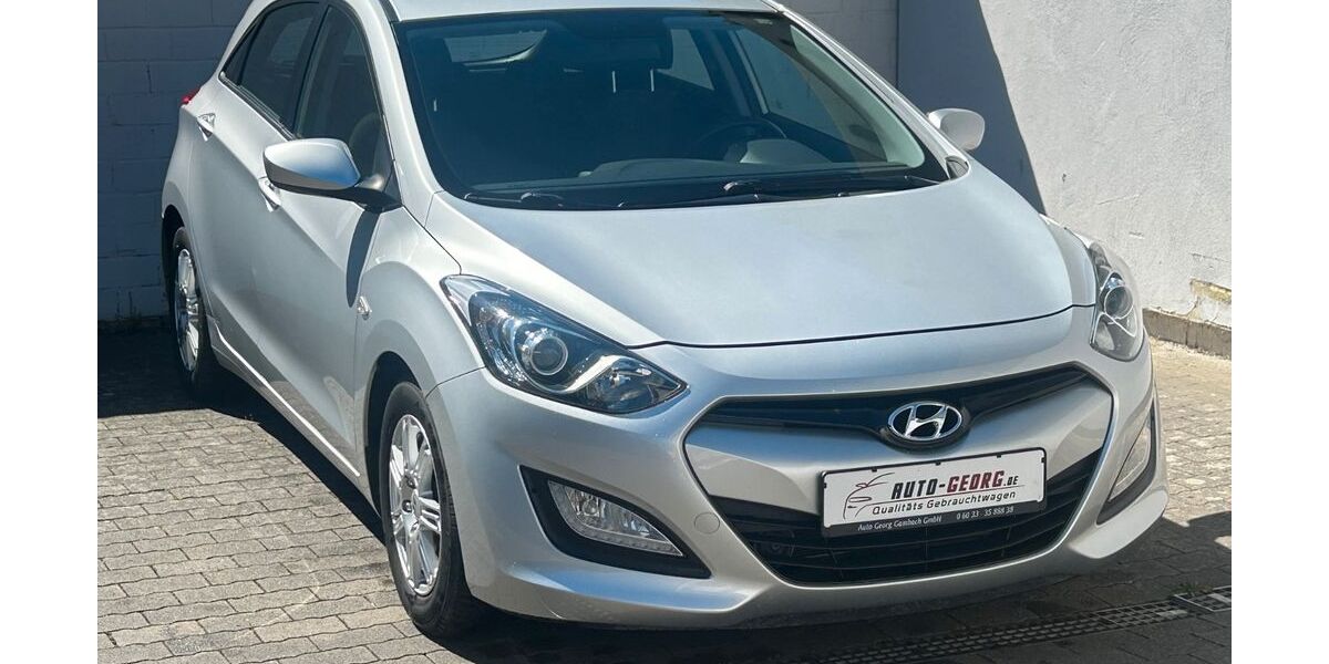 Hyundai i30 50.000 km 8.300 &euro; Münzenberg Gambach 35516