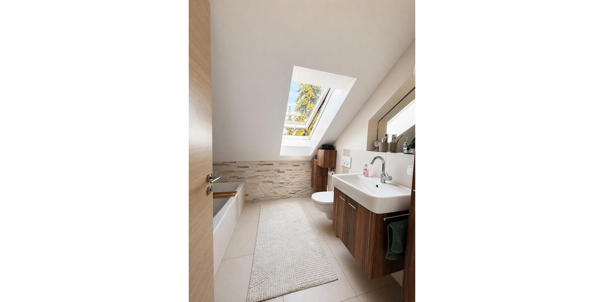 Dachgeschoßwohnung Ingolstadt Nordost - 2.5 Zimmer, 65 m&sup2;, 293.000&euro; | Angebot:27018945