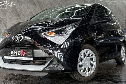 Toyota Aygo (X) 47.200 km 8.950 &euro; Reutlingen 72762