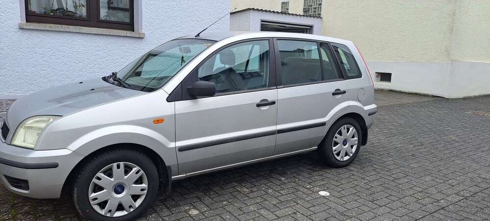 Ford Fusion 178.000 km 2.100 &euro; Elz 65604