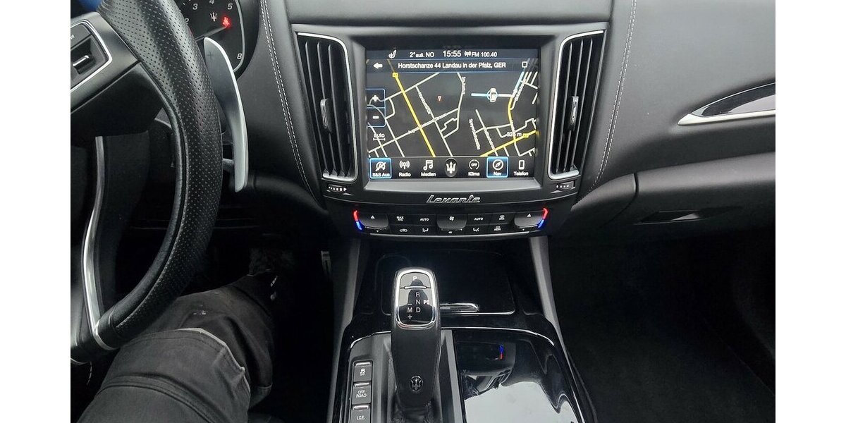 Maserati Levante GranSport Q4 BI XENON NAVI Luftfederung 65.000 km 51.998 &euro; Landau 76829