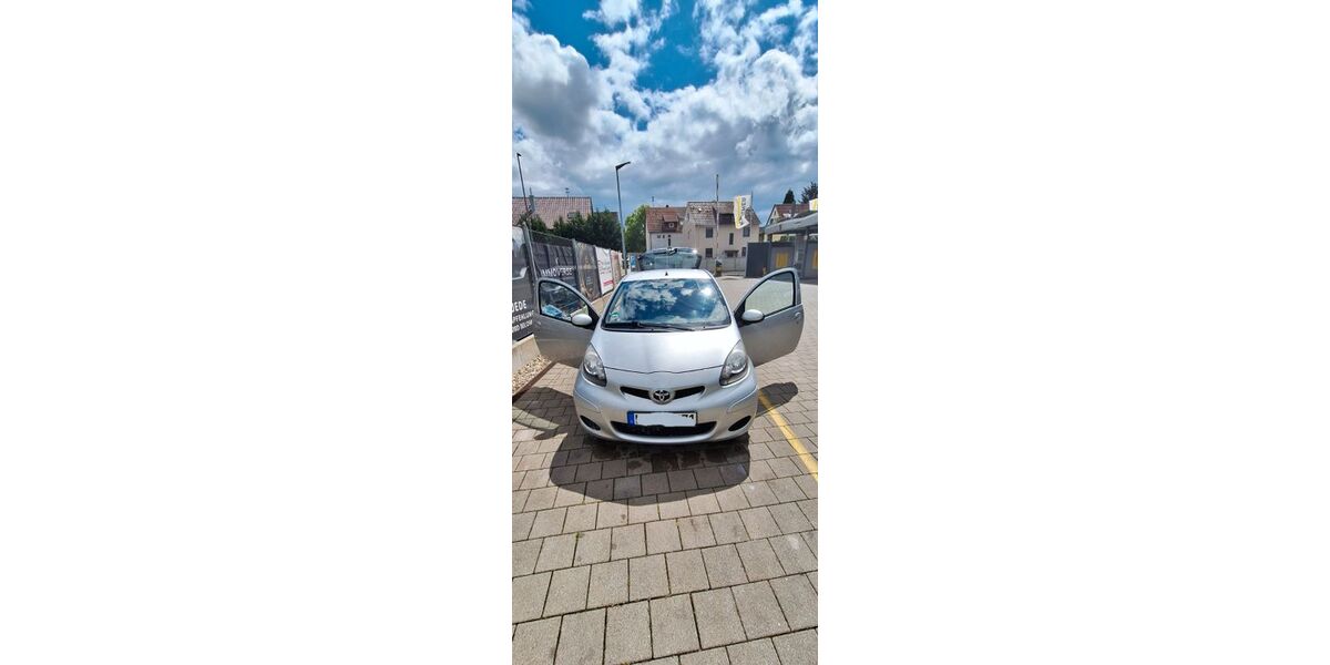 Toyota Aygo (X) 97.200 km 5.500 &euro; Ludwigsburg 71636