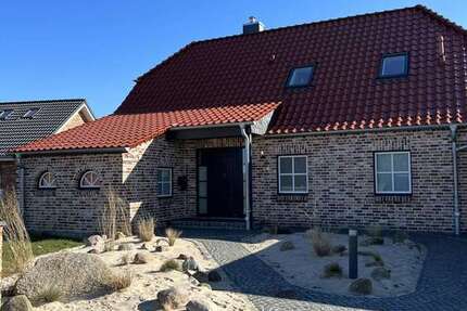 Haus zum Mieten in Altenkrempe 2.300 € 145 m² 4 zimmer