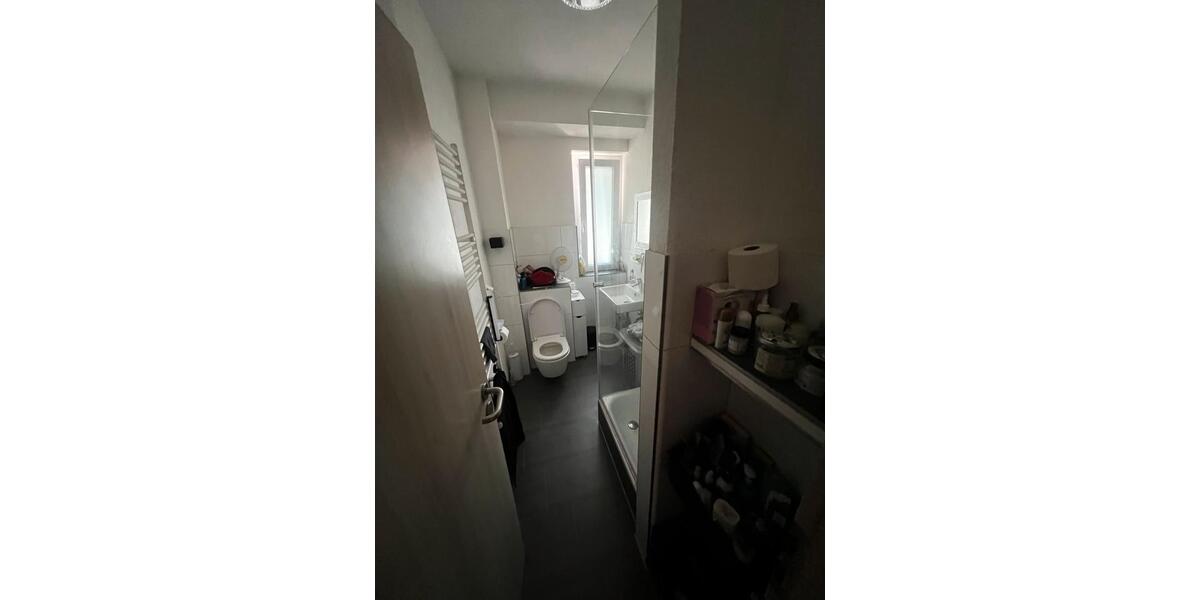 Hochparterre Singen (Hohentwiel) - 2.5 Zimmer, 54 m&sup2;, 179.000&euro; | Angebot:27092110