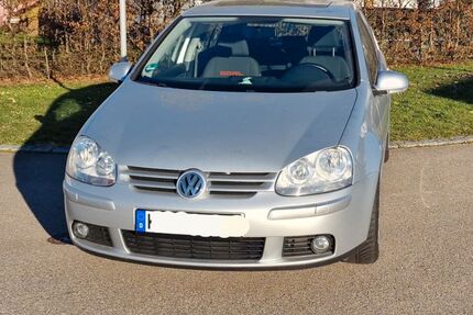 VW Golf 22.600 km 8.900 € Train 93358