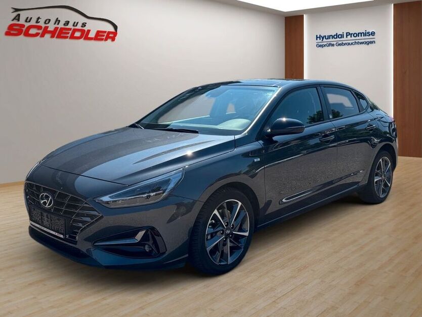 i30