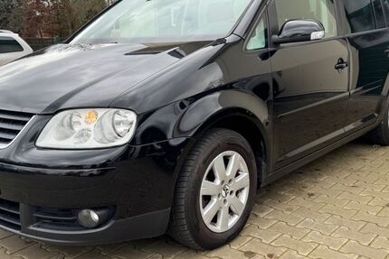 VW Touran 224.494 km 3.390 &euro; Gehrde 49596
