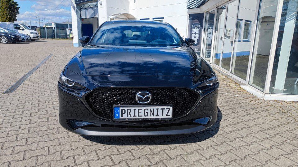 Mazda 3 3.467 km 28.990 &euro; Brandenburg a. d. Havel 14772