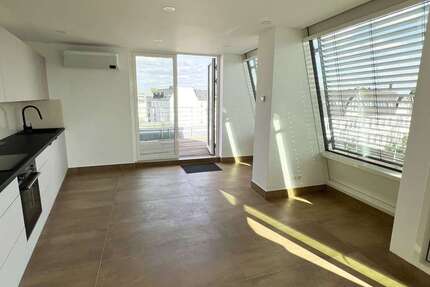 Wohnung zum Mieten in Berlin 2.363 € 94.52 m²