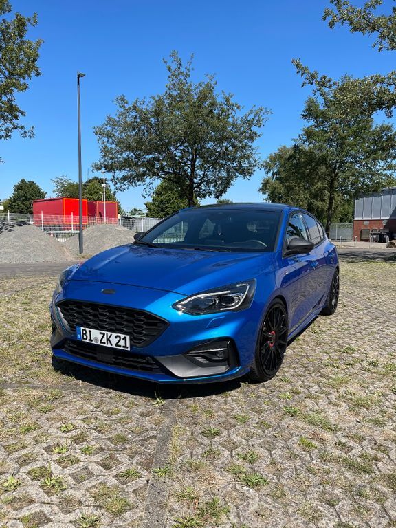 Ford Focus 56.000 km 19.000 € Bielefeld 33719