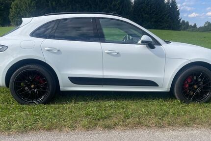 Porsche Macan 48.999 km 71.250 &euro; Egmating 85658
