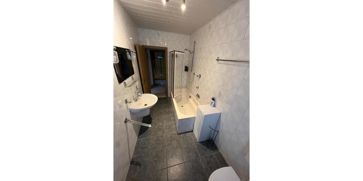 Doppelhaushälfte Warstein - 4 Zimmer, 140 m&sup2;, 980&euro; | Angebot:26088708