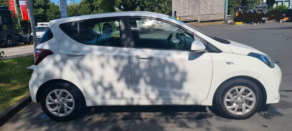 Hyundai i10 90.000 km 6.000 € Hamburg 21073