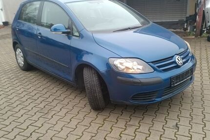 VW Golf 118.000 km 2.400 &euro; Reichenbach im Vogtland 08468